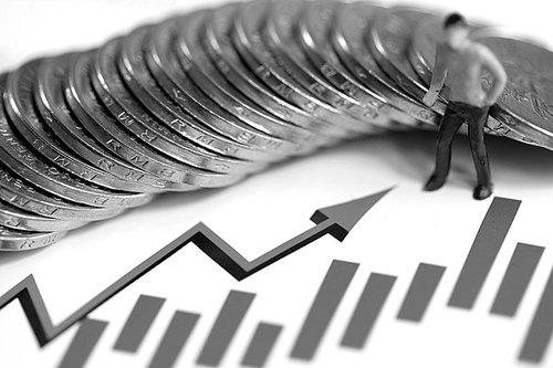 金价宽幅震荡 多头增仓预示“黄金信仰”犹在